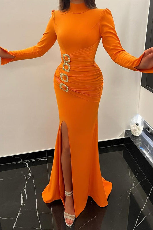 Wunderschönes langes orangefarbenes Meerjungfrau-Ballkleid aus Satin mit hohem Halsausschnitt und langen Ärmeln