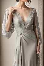 Hermoso vestido largo de satén para dama de honor con escote en V plateado y encaje para madre de la novia