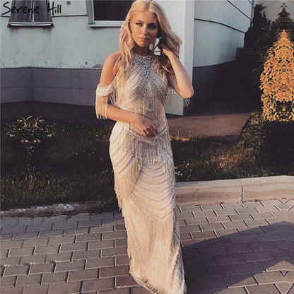 Schwarz Neckholder Backless Sexy Luxus Abendkleider 2025 Quaste Perlen Ärmellose Meerjungfrau Abendkleid LA6229 