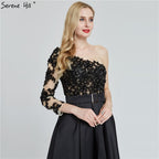 Schwarz Off Schulter Sexy A-linie Abendkleider 2025 Handgemachte Blumen Kristall Satin Formale Kleid LA70038 