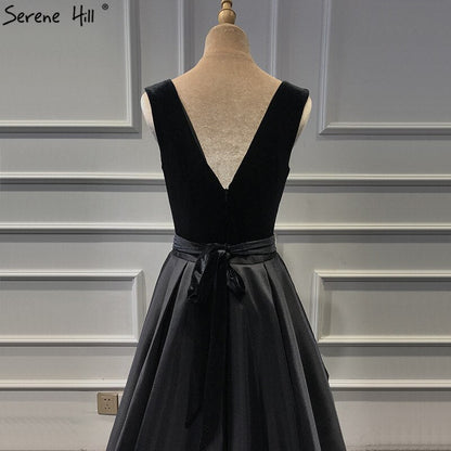 En oferta, sin devoluciones ni reembolsos. Oferta: Vestido de noche sexy de terciopelo negro sin mangas, corte A, foto real, escote en V profundo, LA60951. 