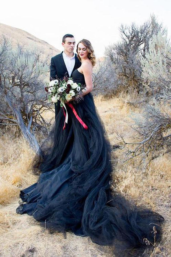 Vestidos de novia góticos negros de corte A sin mangas con cola WD704