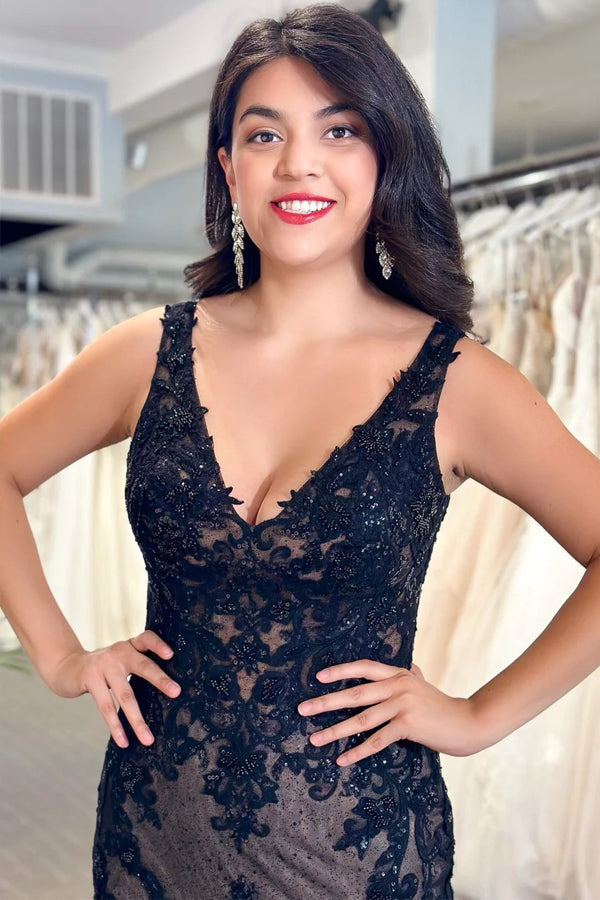 Vestido de novia largo con escote en V y apliques de tul negro WD699