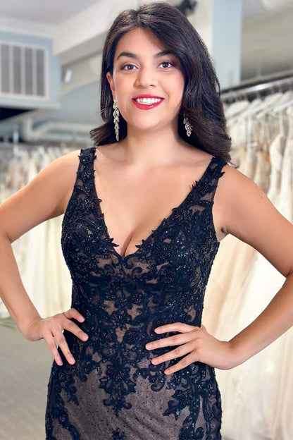 Vestido de novia largo con escote en V y apliques de tul negro WD699