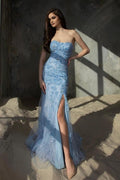 Blaues trägerloses, säulenförmiges, hochgeschlitztes, bodenlanges Tüll-Ballkleid