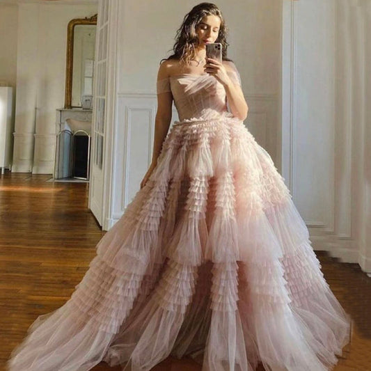Zariah | Vestido de fiesta de tul con volantes y hombros descubiertos, corte princesa A