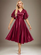 A-Linie V-Ausschnitt Wadenlanges Stretch Satin Kleid für die Brautmutter mit Perlenbesatz Plissee 