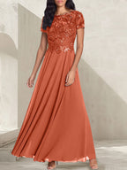 Vestido largo de madre de la novia con escote redondo, corte A, color gris carbón y cuentas