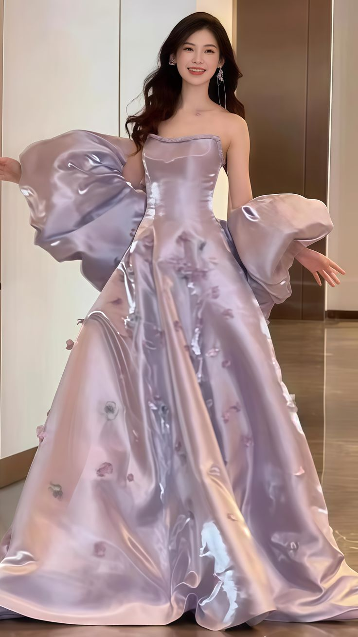 Hübsches lila Satin-Applikationen Ballkleid trägerlos A-Linie Abendkleid Y7903