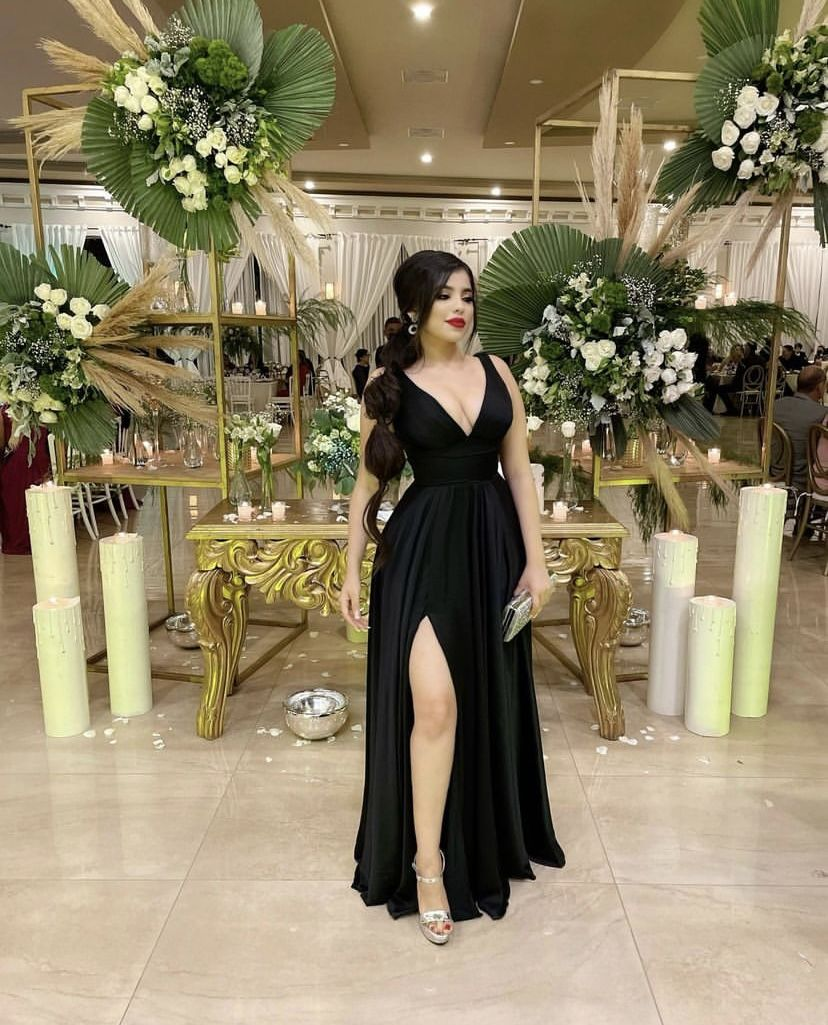 Vestido de noche largo negro con escote en V profundo, vestido de dama de honor negro Y4648