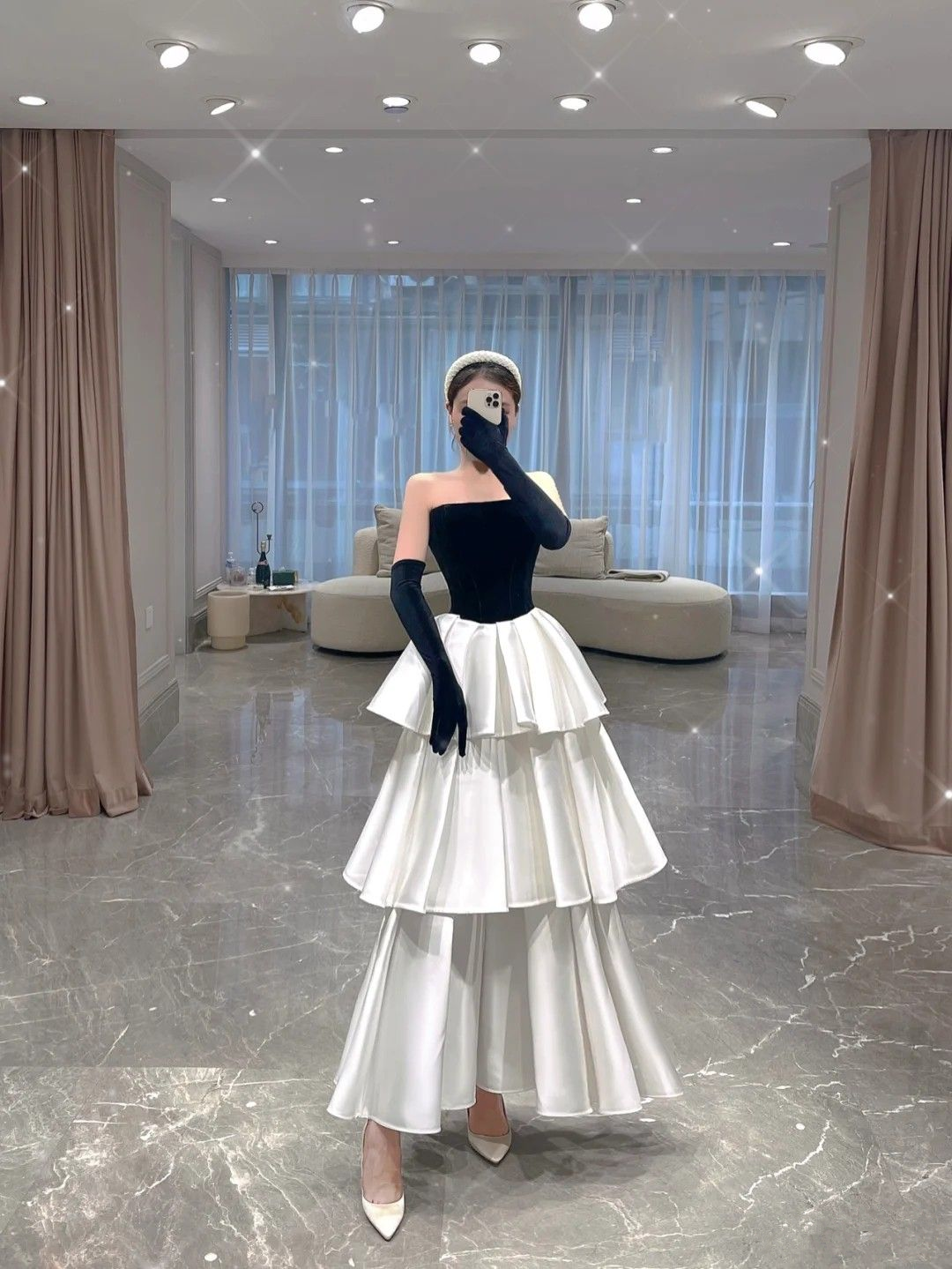 Trägerloses A-Linien-Abendkleid mit mehreren Lagen Y4380