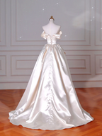 Vestido de noche elegante de satén plisado con hombros descubiertos, corte A, para graduación, vestido de novia blanco Y8633