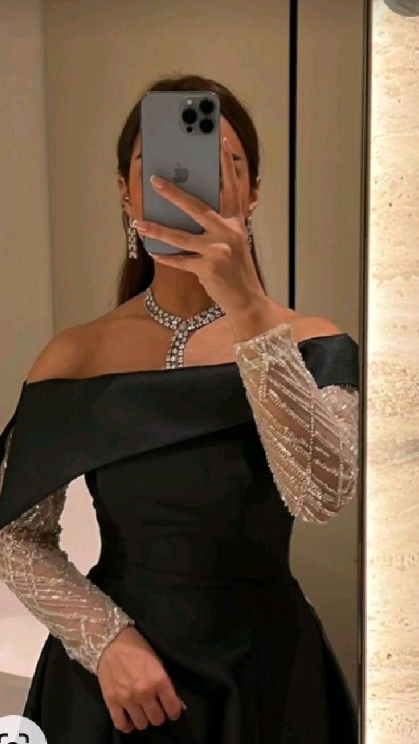 Vestido de noche negro de corte A con escote barco, cuentas, manga larga, largo hasta el suelo, satén, estilo Arabia Saudita, vestidos formales para bodas Y4630