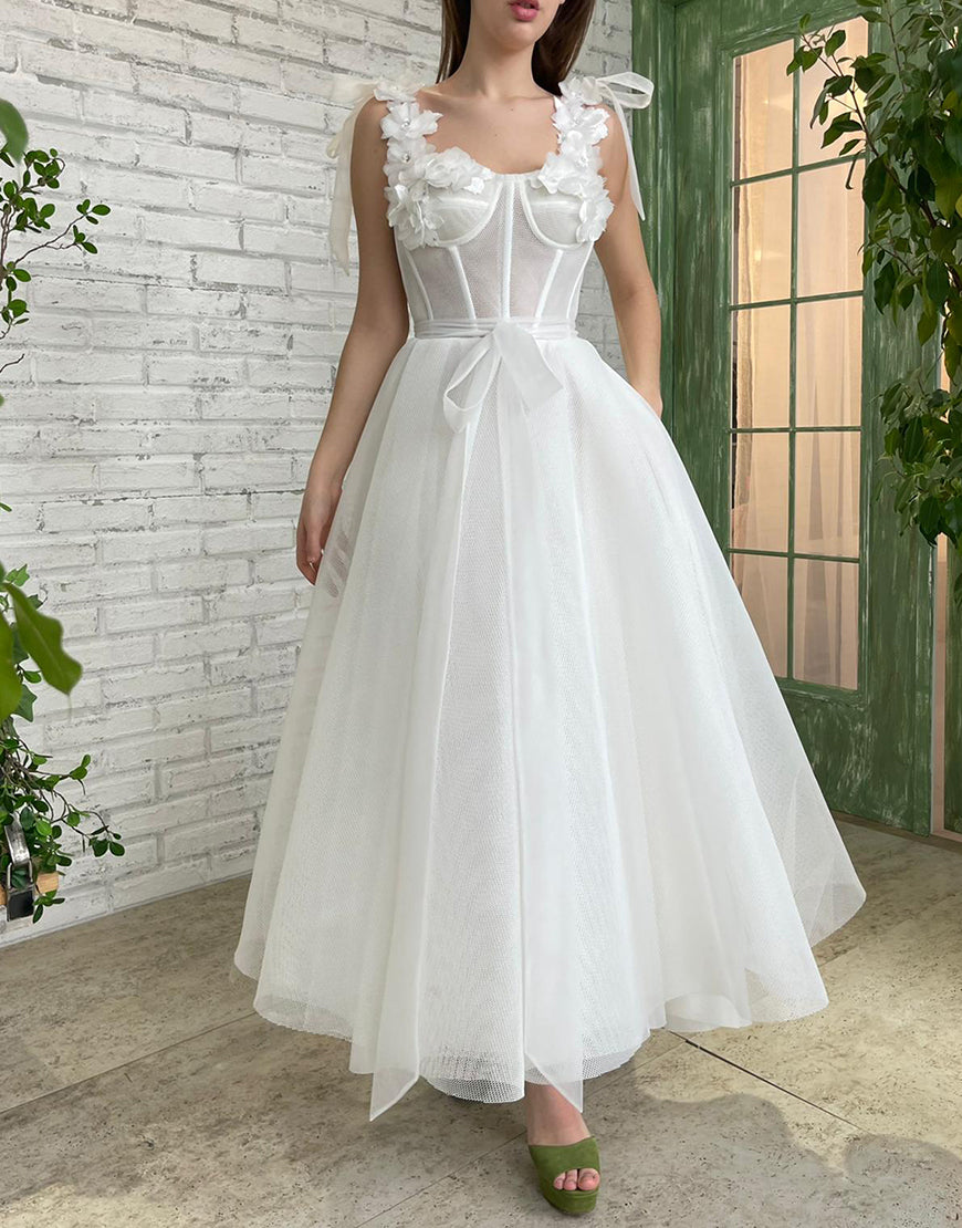 Allison | Weißes Homecoming-Kleid mit Blumen