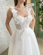 Allison | Weißes Homecoming-Kleid mit Blumen