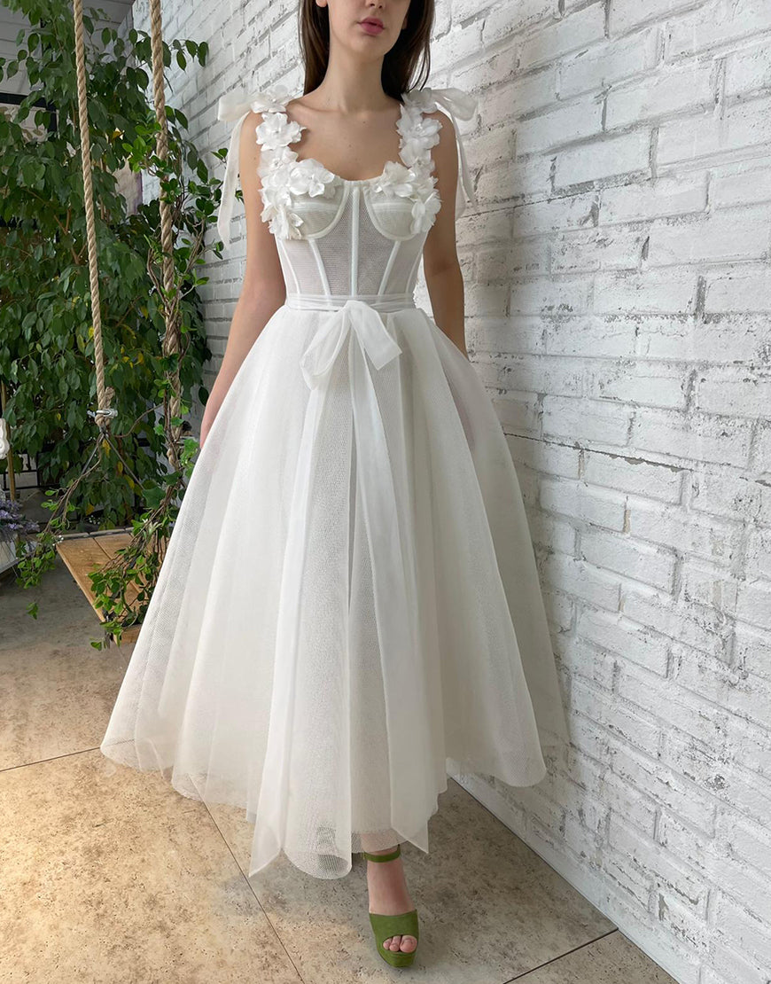 Allison | Weißes Homecoming-Kleid mit Blumen