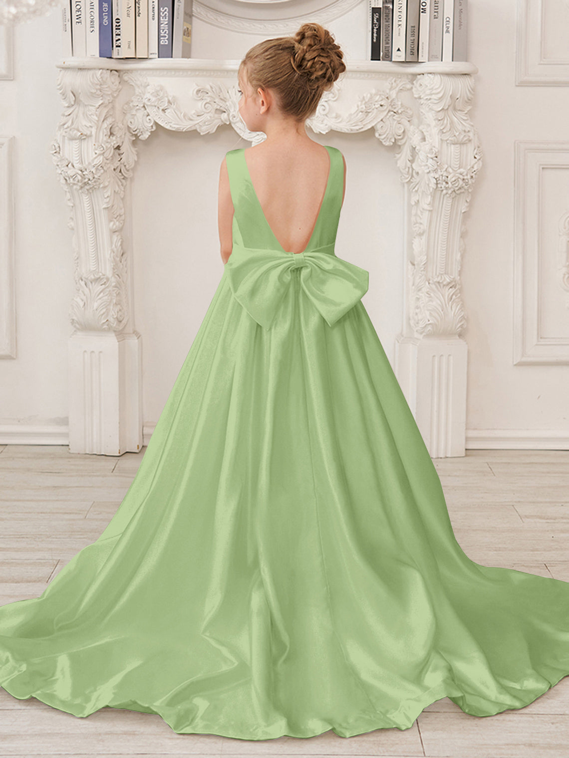 A-Linie Prinzessin Ärmelloses Satin Blumenmädchenkleid mit Schleppe und Schleife 