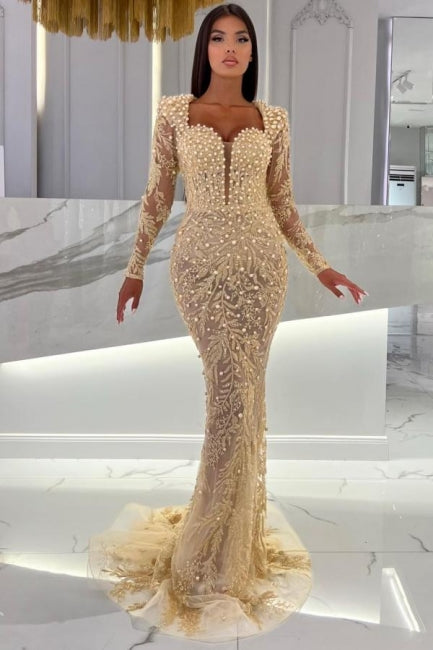 Champagnerfarbenes Meerjungfrau-Ballkleid mit langen Ärmeln und Herzausschnitt und Tüll-Überrock