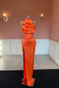 Vestido de fiesta encantador de sirena con cuello alto, volantes y abertura