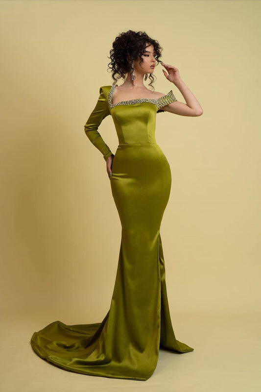Charmantes langes grünes Meerjungfrau-Ballkleid mit langen Ärmeln und Strasssteinen