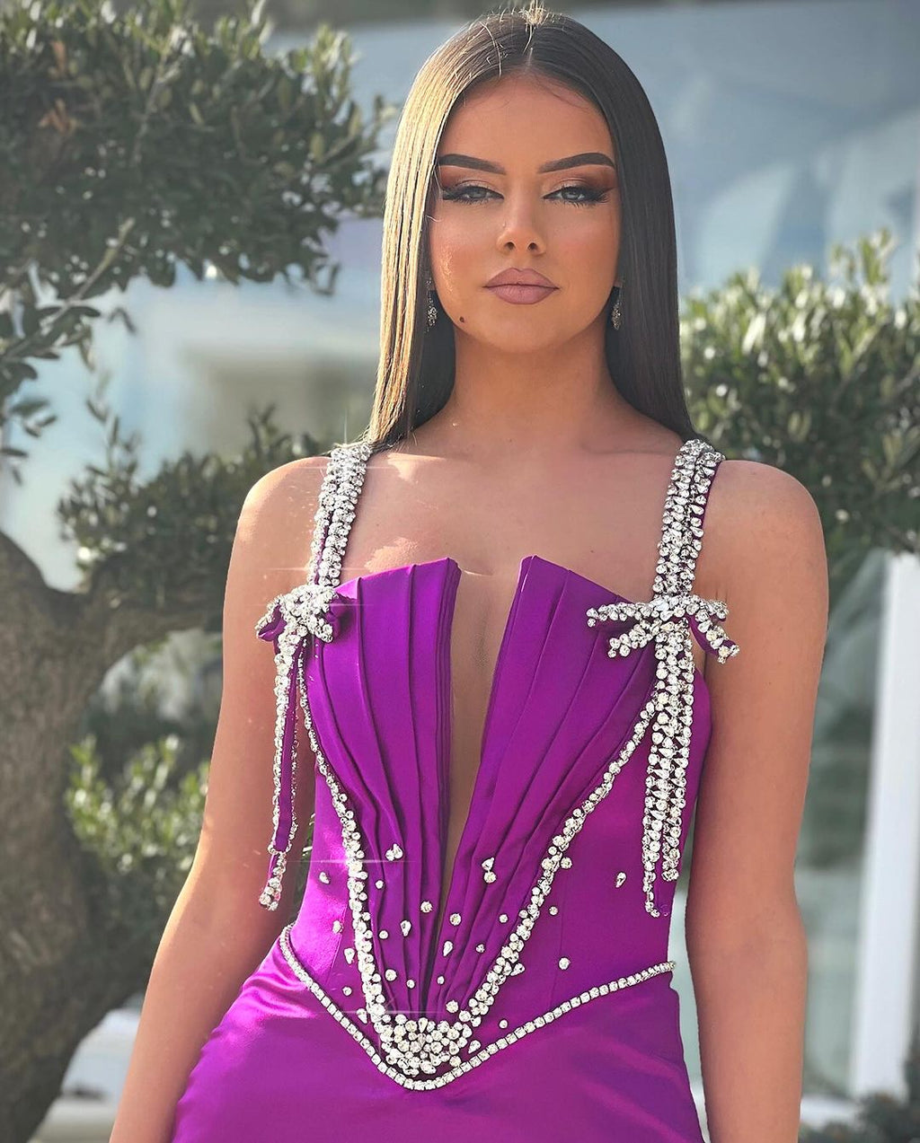 Vestido de fiesta encantador con tirantes largos de sirena, largo hasta el suelo, con pedrería y abertura