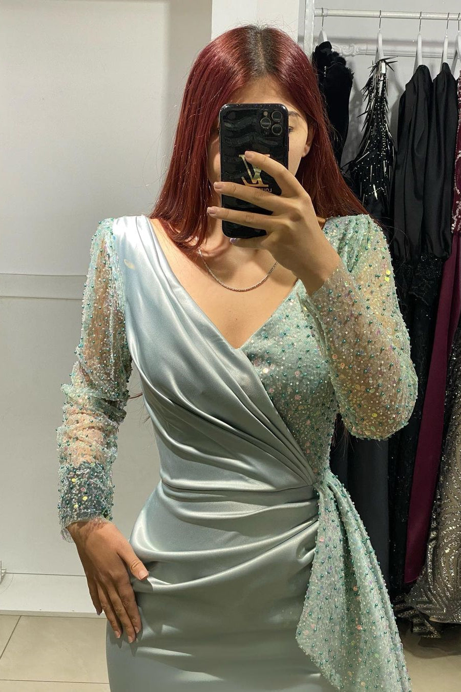 Vestido de fiesta de sirena con escote en V y mangas largas, encantador, con diamantes de imitación