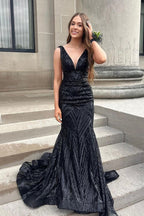 Karmina | Vestidos de fiesta largos con cola larga y lentejuelas, escote en V y corte sirena