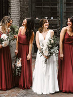 Vestidos largos de dama de honor de gasa con corte en A y tirantes finos BD092