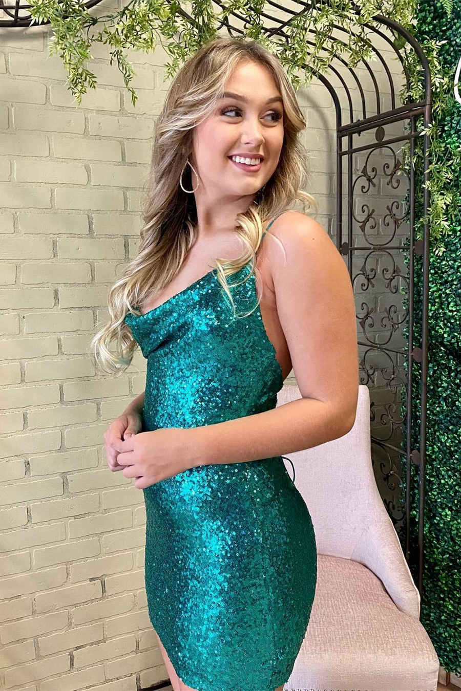 Crew Neck Green Sequins Short Homecoming Dress SYH33