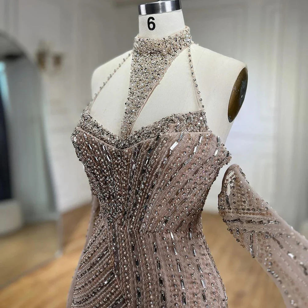 Vestidos de noche elegantes de sirena color caramelo, sin mangas, con cuello halter y guantes, con cuentas, 2025, LA72232