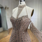 Vestidos de noche elegantes de sirena color caramelo, sin mangas, con cuello halter y guantes, con cuentas, 2025, LA72232