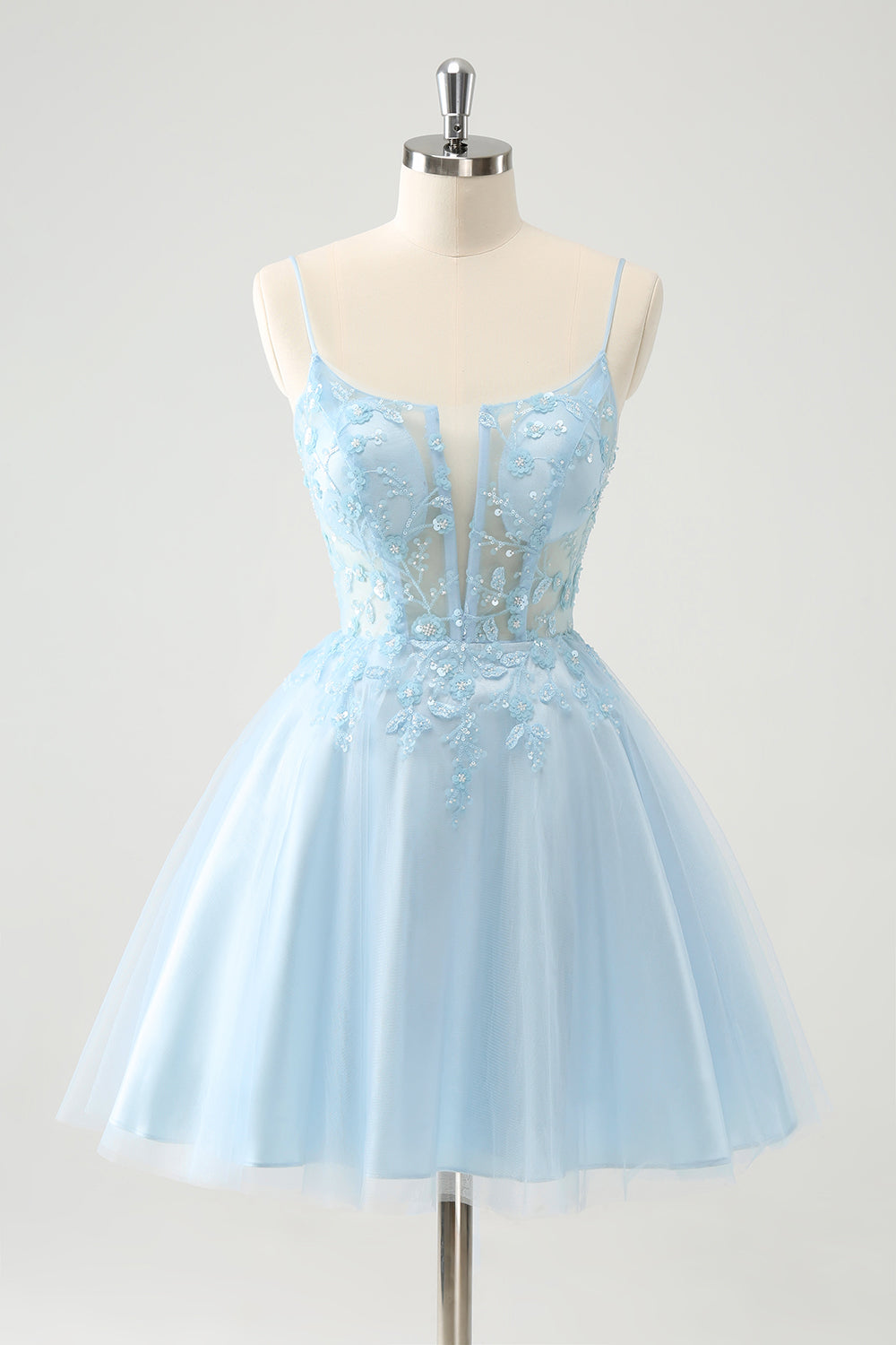 Vestido corto color rubor con tirantes finos, estilo corsé, corte A y apliques para fiesta de bienvenida.