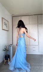 Vestido de noche largo estilo sirena con apliques de tul azul elegante Y8156
