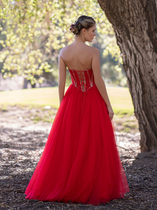 Vestido de fiesta rojo sin tirantes, corte A y con cuentas