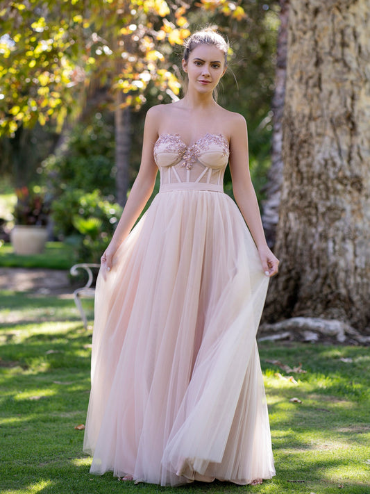 Trägerloses A-Linien-Ballkleid mit Applikationen
