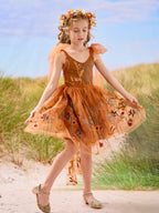 Knielanges Blumenmädchenkleid aus gebranntem orangefarbenem Spitzentüll mit Stickerei 
