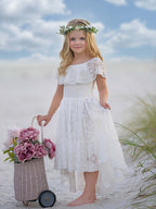 Vestido de vacaciones con falda irregular de encaje blanco