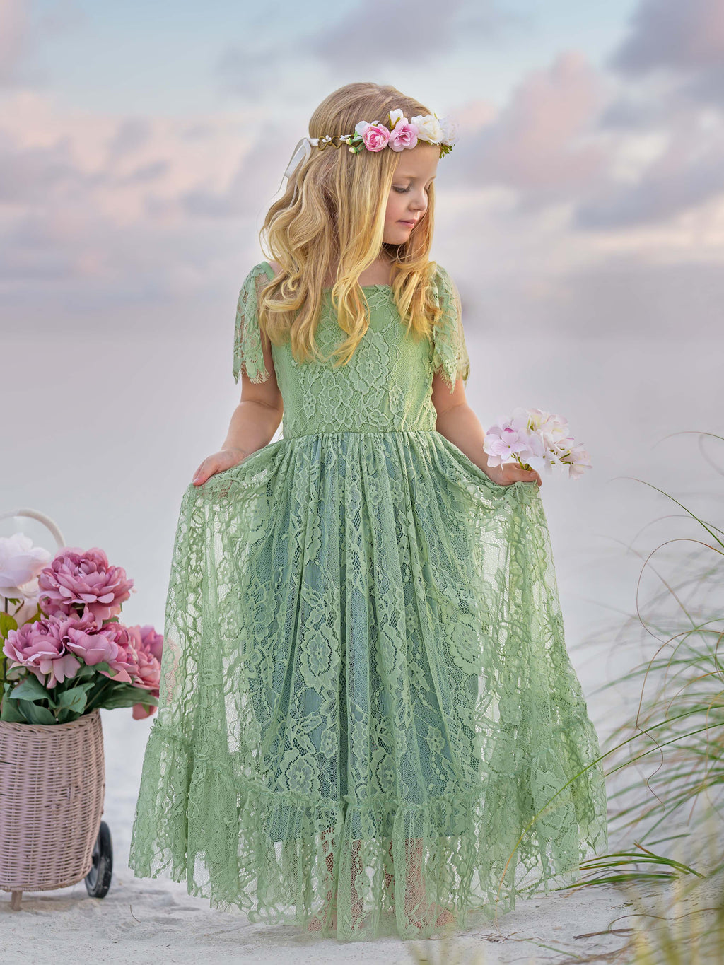 Salbeigrünes Strand-Resort-Boho-Blumenkleid aus Spitze 