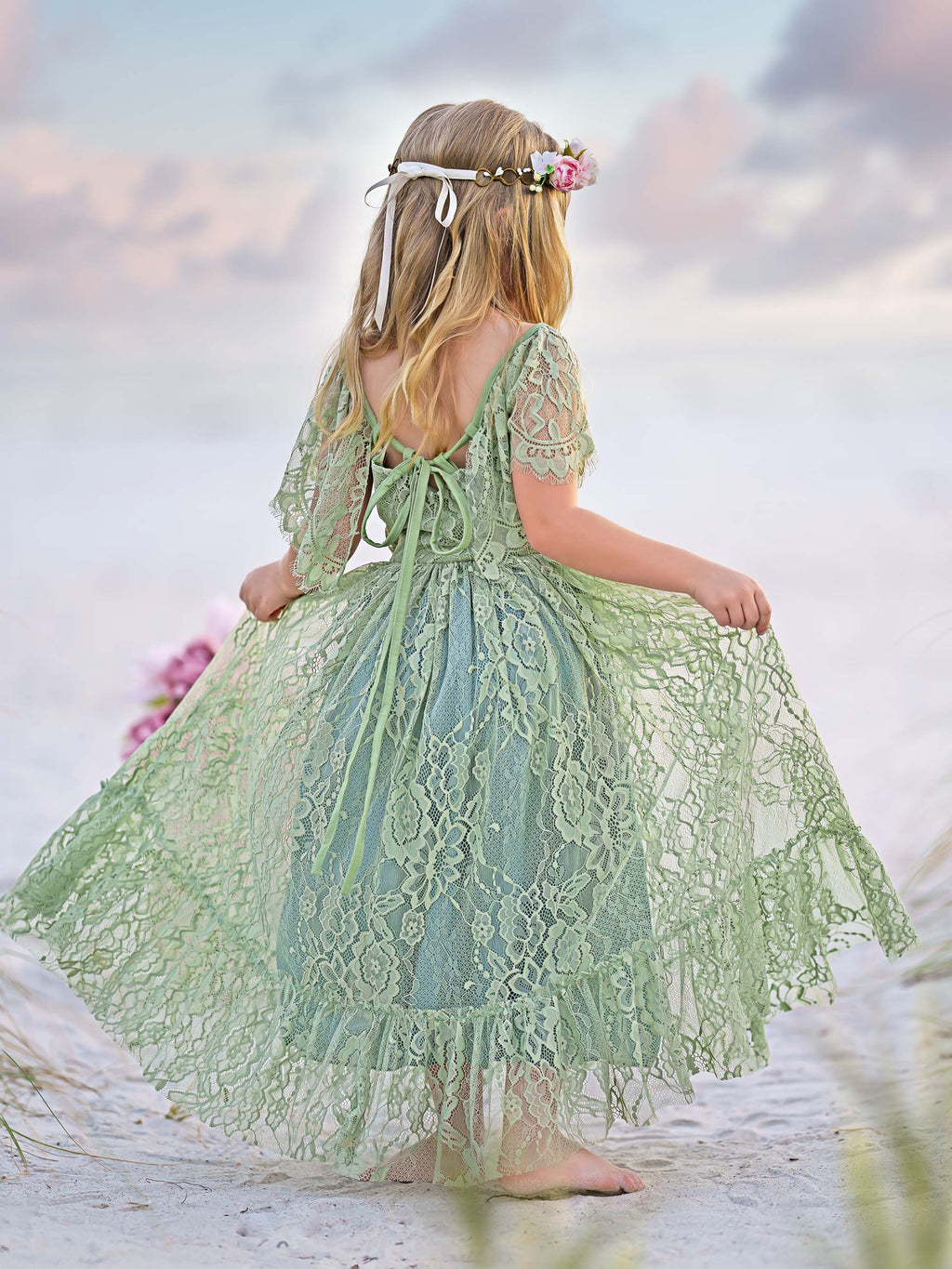 Salbeigrünes Strand-Resort-Boho-Blumenkleid aus Spitze 