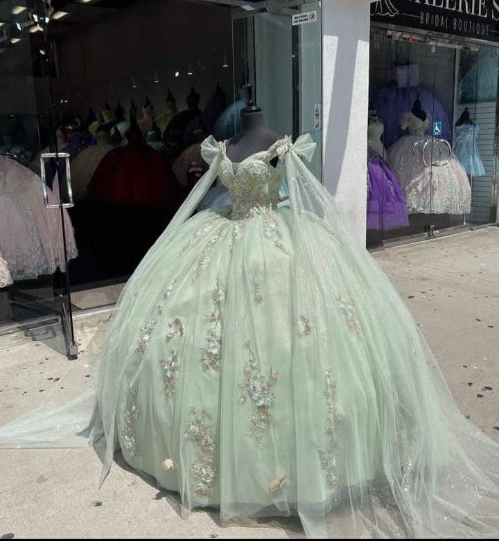 Mintgrün Quinceanera Kleider mit Cape 3D Blumen Sweet 15 Geburtstag Ballkleider Y4480