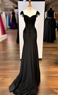 Charmantes schwarzes Meerjungfrau-Träger-Chiffon-Applikationen Abendkleid Ballkleid Y7823