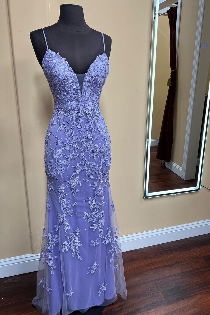 Charmantes Abendkleid mit Spitzenapplikationen und Meerjungfrau-Trägern Y4468