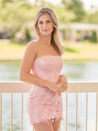Damaris | Vestido de fiesta rosa ajustado, corto, de encaje y con apliques