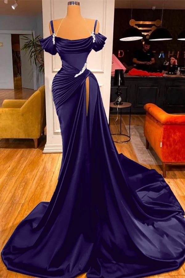 Vestido de fiesta largo verde oscuro de corte sirena con hombros descubiertos y abertura