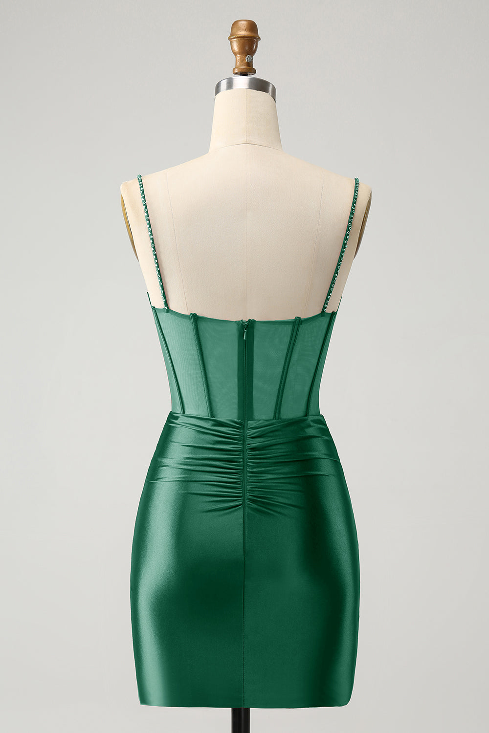 Vestido corto elegante de fiesta con corsé plisado y ajustado en color fucsia con cuentas