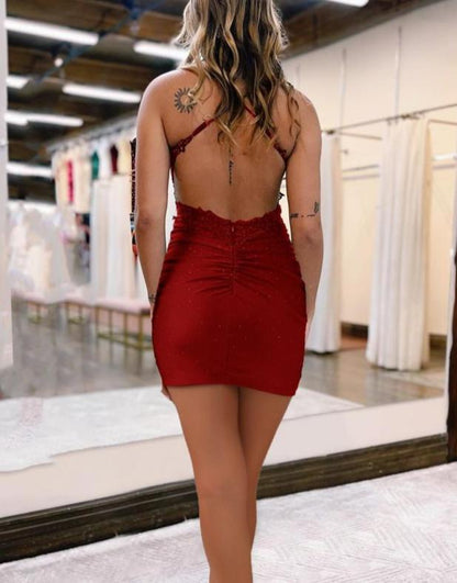 Audrey | Vestido corto de fiesta verde oscuro con tirantes finos y espalda cruzada