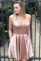 Vestidos de fiesta de diseñador de corte A, cortos, con tirantes finos, sin mangas, volantes, satén y espalda abierta