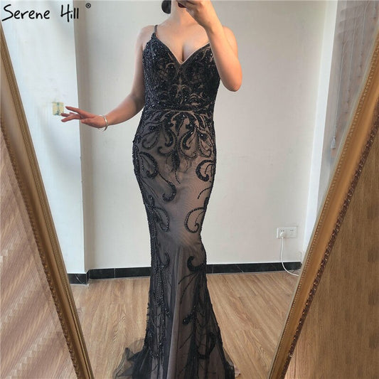 Dubai Schwarz V-ausschnitt Sexy Luxus Abendkleid 2025 Ärmellose Meerjungfrau Diamant Perlen Abendkleid Real Photo LA70175 