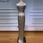 En oferta, sin devoluciones ni reembolsos. Vestidos de noche sexys de Dubái dorados con cuello barco y borlas. Vestidos de noche cortos de lujo sin mangas con lentejuelas y cuentas. Foto real LA60826
