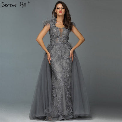 Dubai Grau Ärmelloses Tüll Abendkleider Design 2025 Kristall Federn Luxus Abendkleid LA70020 